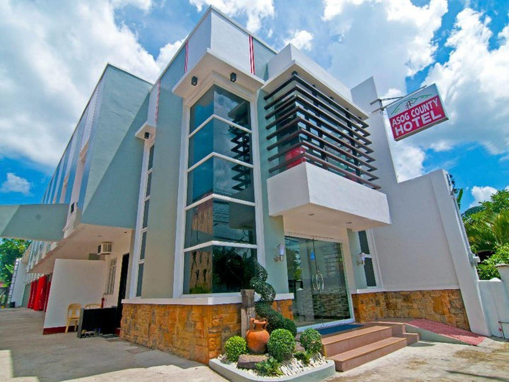 Asog County Hotel Iriga City Exterior photo