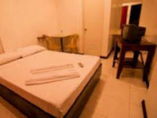 Asog County Hotel Iriga City Exterior photo